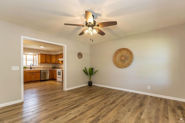 220 Brookmont Drive, Manhattan, KS 66502