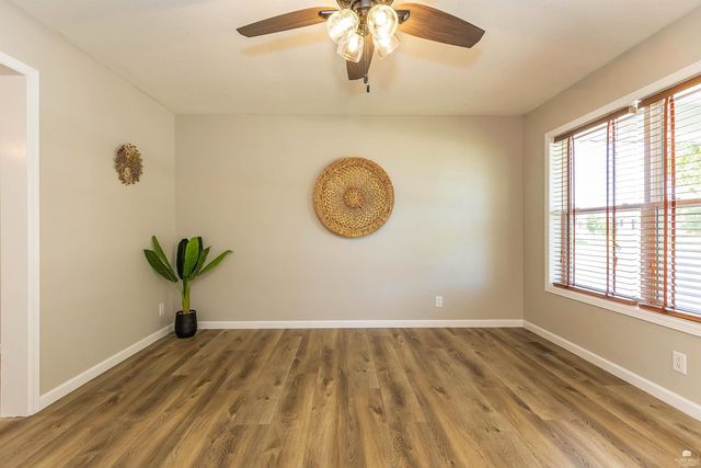 220 Brookmont Drive, Manhattan, KS 66502