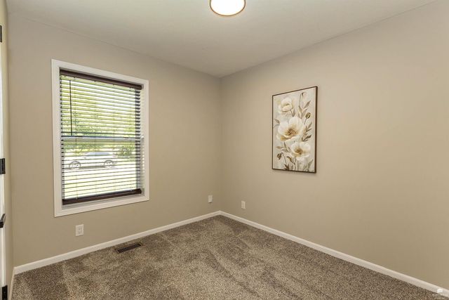 220 Brookmont Drive, Manhattan, KS 66502