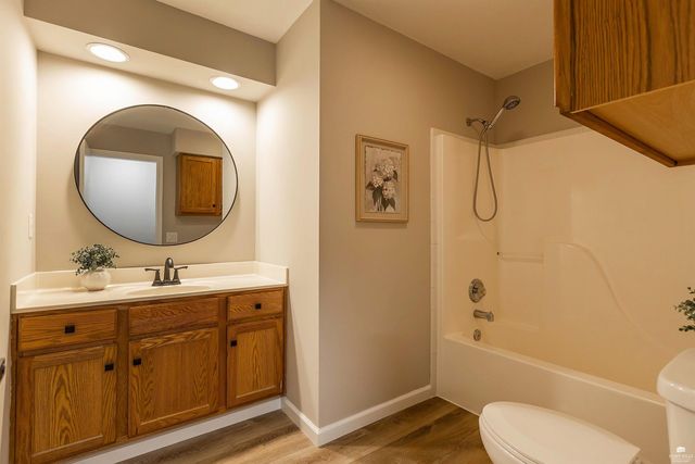 220 Brookmont Drive, Manhattan, KS 66502