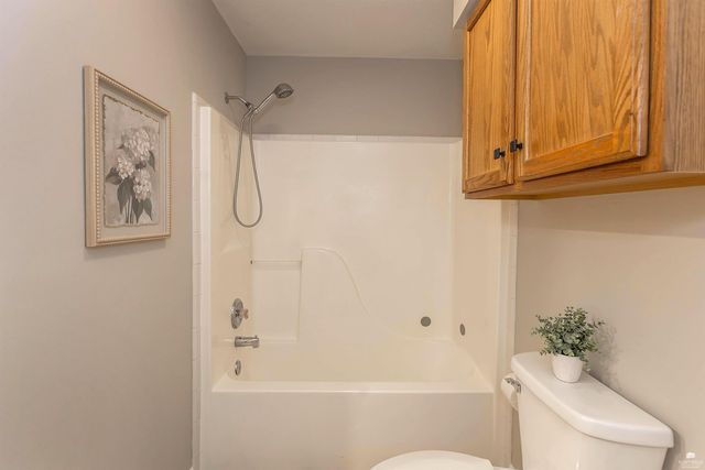 220 Brookmont Drive, Manhattan, KS 66502