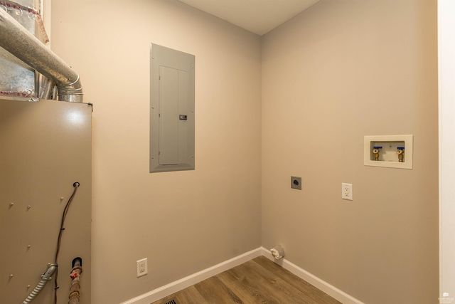 220 Brookmont Drive, Manhattan, KS 66502