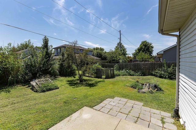 220 Brookmont Drive, Manhattan, KS 66502