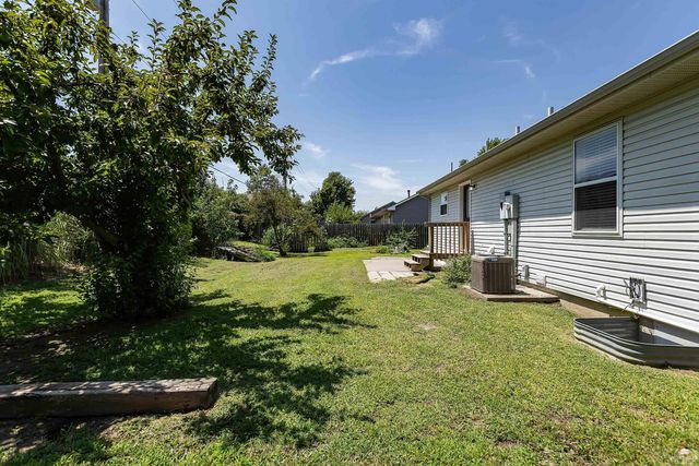 220 Brookmont Drive, Manhattan, KS 66502