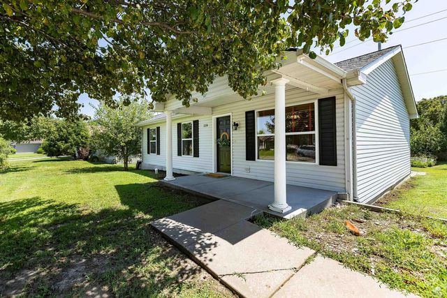 220 Brookmont Drive, Manhattan, KS 66502
