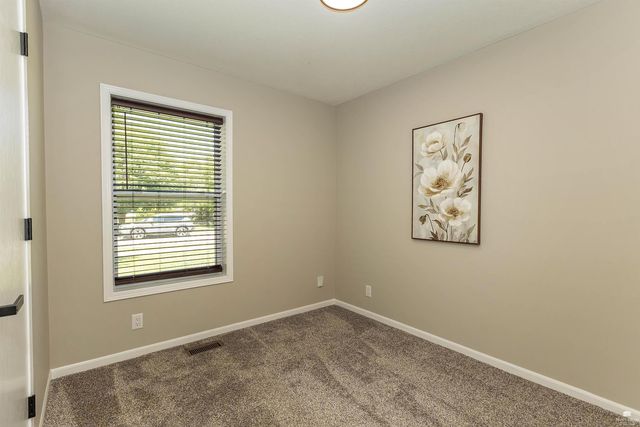 220 Brookmont Drive, Manhattan, KS 66502