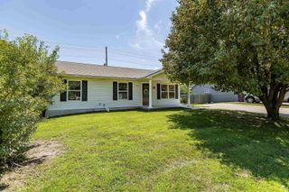 220 Brookmont Drive, Manhattan, KS 66502
