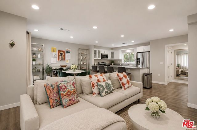 14321 Irma Way, Los Angeles, CA 91405