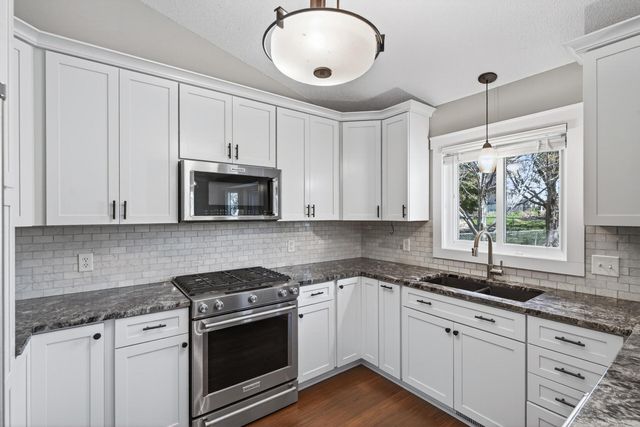 9510 Parkside Trail, Champlin, MN 55316