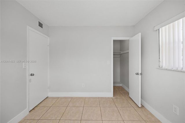 4933 Hollywood Boulevard 201, Hollywood, FL 33021