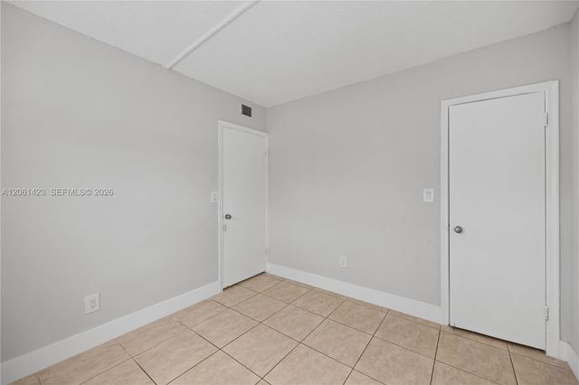 4933 Hollywood Boulevard 201, Hollywood, FL 33021