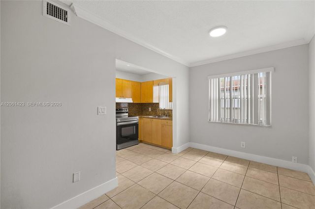 4933 Hollywood Boulevard 201, Hollywood, FL 33021