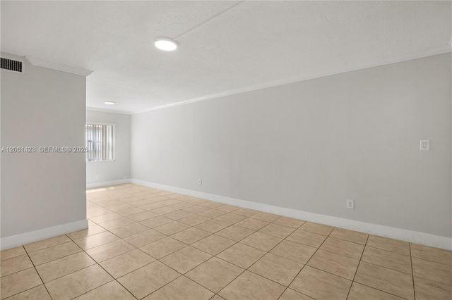 4933 Hollywood Boulevard 201, Hollywood, FL 33021