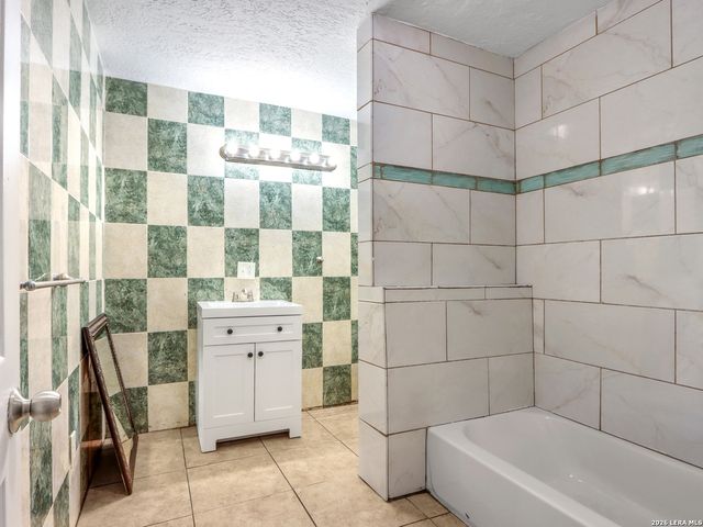 1718 Commercial, San Antonio, TX 78221