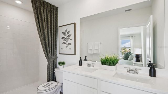 31185 MIDNIGHT SUN WAY, Wesley Chapel, FL 33545