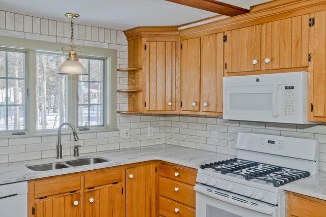 172 Main St, Wilbraham, MA 01095