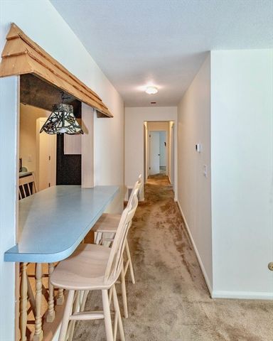 324 Russell Road 204, Westfield, MA 01085