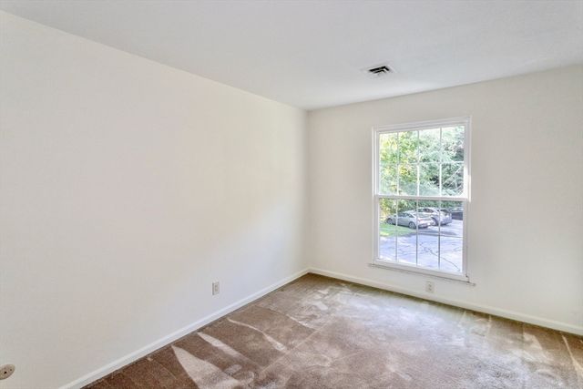 324 Russell Road 204, Westfield, MA 01085