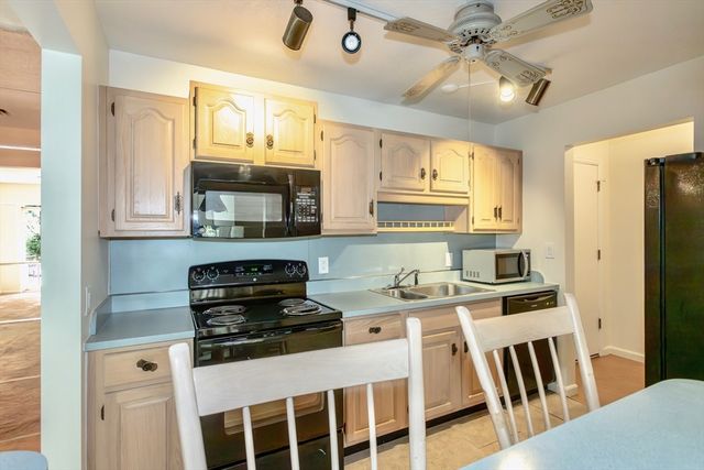 324 Russell Road 204, Westfield, MA 01085