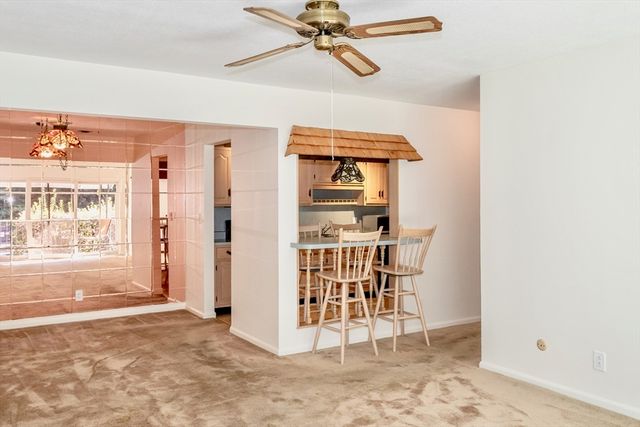 324 Russell Road 204, Westfield, MA 01085