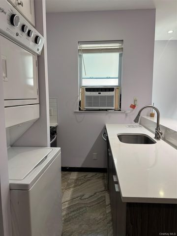 7305 Metropolitan Avenue, Middle Village, NY 11379