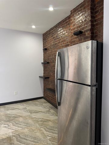 7305 Metropolitan Avenue, Middle Village, NY 11379
