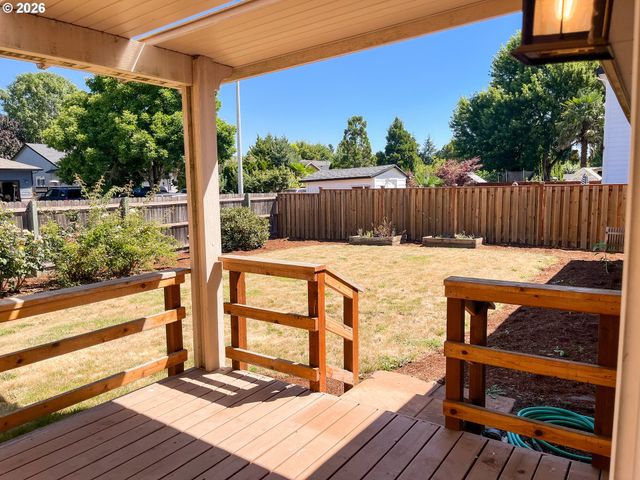 1325 INDEPENDENCE Ave, Woodburn, OR 97071