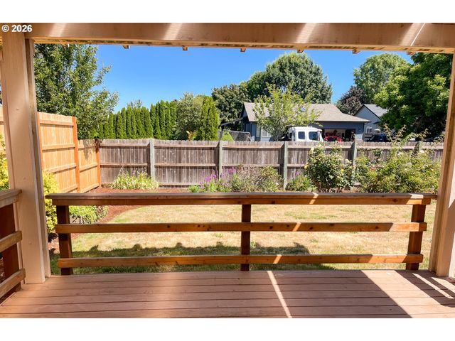 1325 INDEPENDENCE Ave, Woodburn, OR 97071