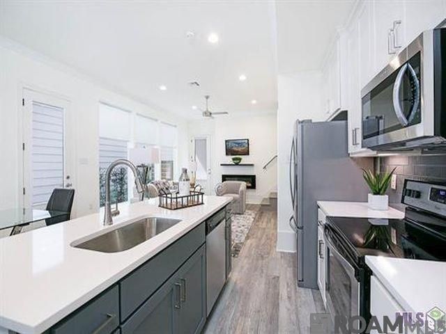 2001 Red Stick Dr, Baton Rouge, LA 70815