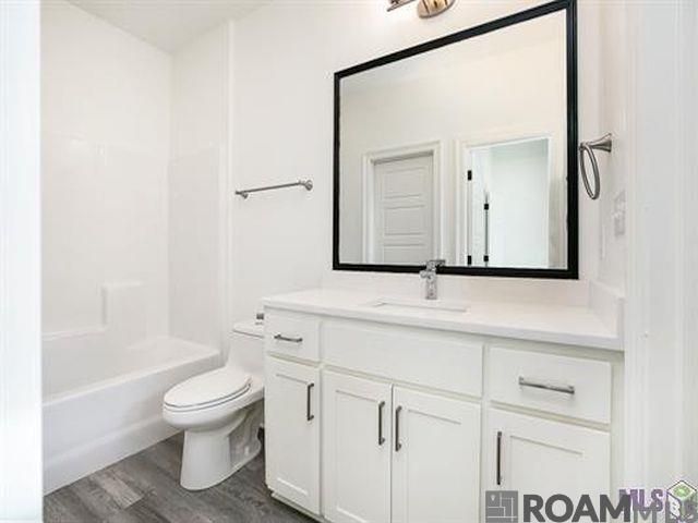 2001 Red Stick Dr, Baton Rouge, LA 70815