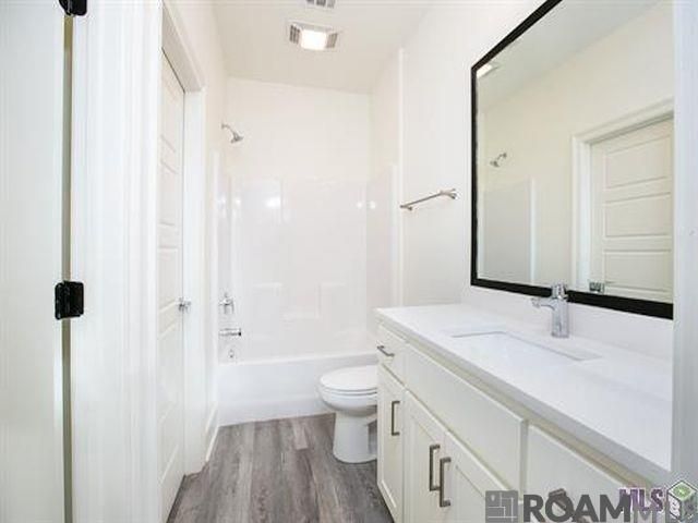 2001 Red Stick Dr, Baton Rouge, LA 70815