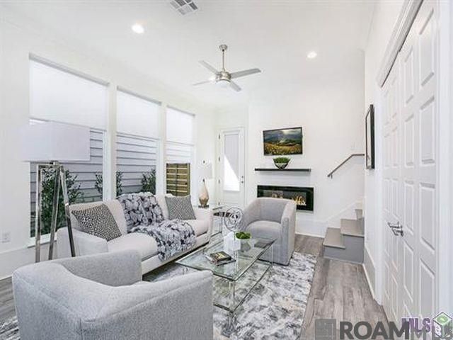 2001 Red Stick Dr, Baton Rouge, LA 70815