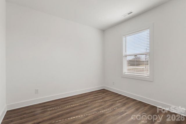 105 Indian Wells Court, Harmony, NC 28634