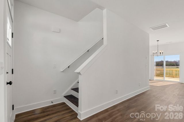 105 Indian Wells Court, Harmony, NC 28634