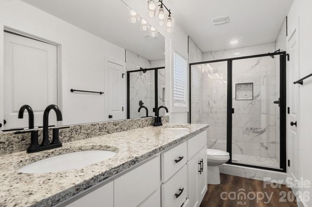 105 Indian Wells Court, Harmony, NC 28634