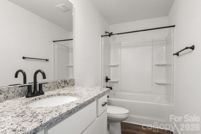 105 Indian Wells Court, Harmony, NC 28634