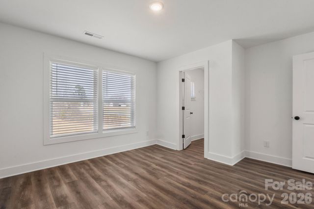 105 Indian Wells Court, Harmony, NC 28634