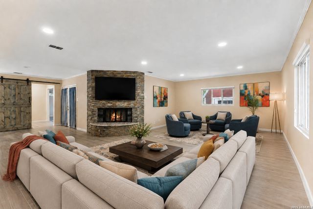 3203 Shady Springs, San Antonio, TX 78230