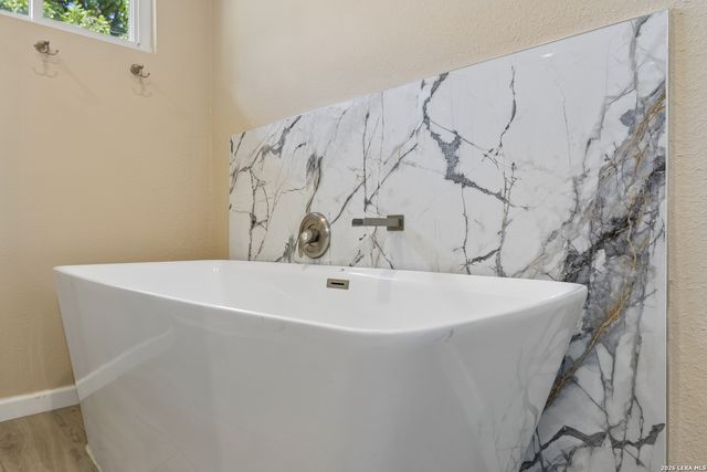 3203 Shady Springs, San Antonio, TX 78230