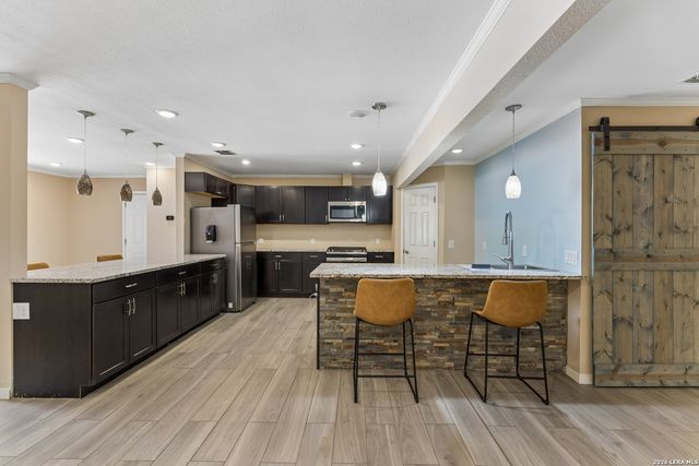 3203 Shady Springs, San Antonio, TX 78230