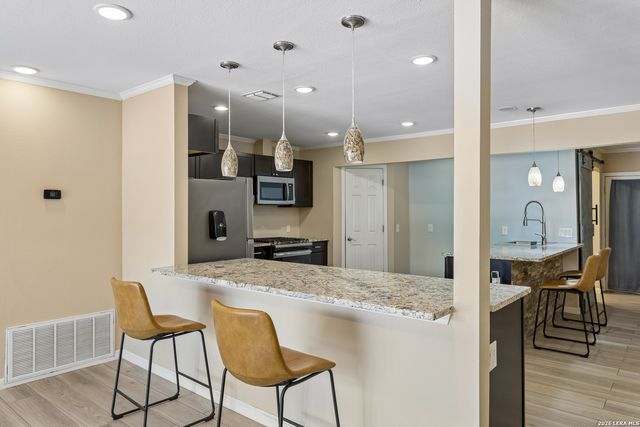 3203 Shady Springs, San Antonio, TX 78230