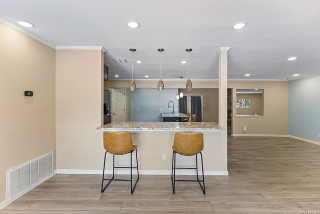 3203 Shady Springs, San Antonio, TX 78230