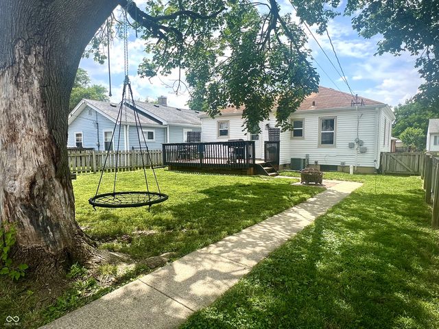 63 N 15th Avenue, Beech Grove, IN 46107