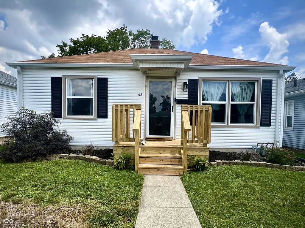 63 N 15th Avenue, Beech Grove, IN 46107
