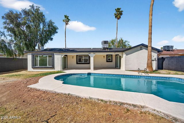 8531 W Vale Drive, Phoenix, AZ 85037