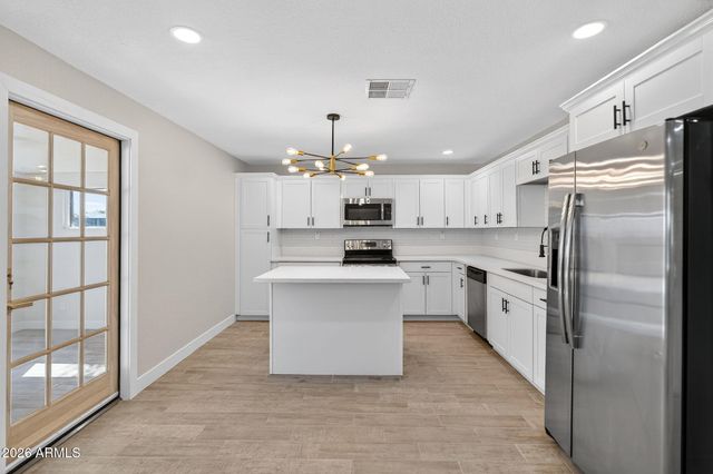 8531 W Vale Drive, Phoenix, AZ 85037