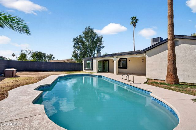 8531 W Vale Drive, Phoenix, AZ 85037