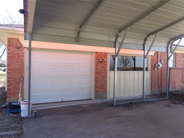 612 S Files Street, Itasca, TX 76055