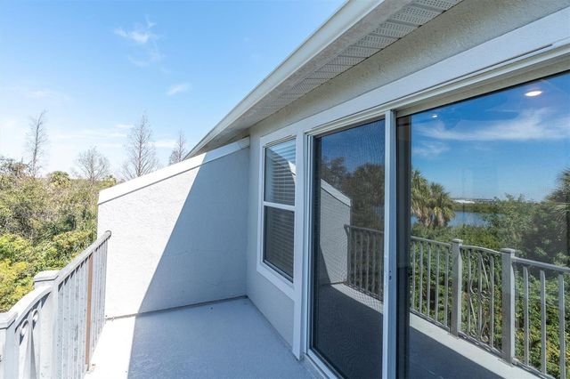 545 VINCINDA CREST WAY, Tampa, FL 33619