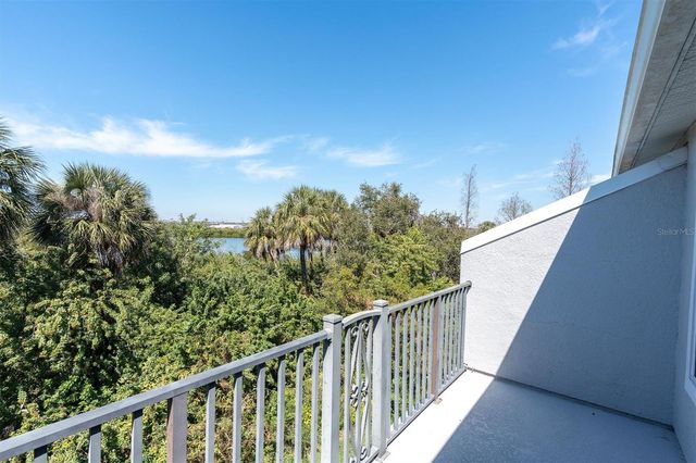 545 VINCINDA CREST WAY, Tampa, FL 33619